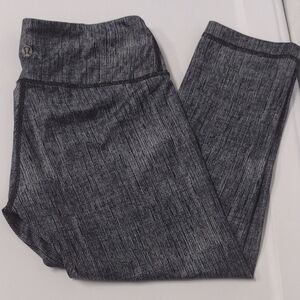 lululemon athletica Black and Gray Leggings with Elastic Waistband Capri